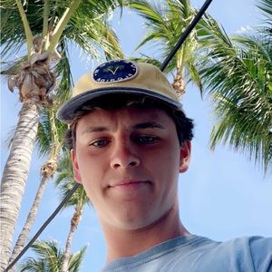 Meet your Posher, Brady